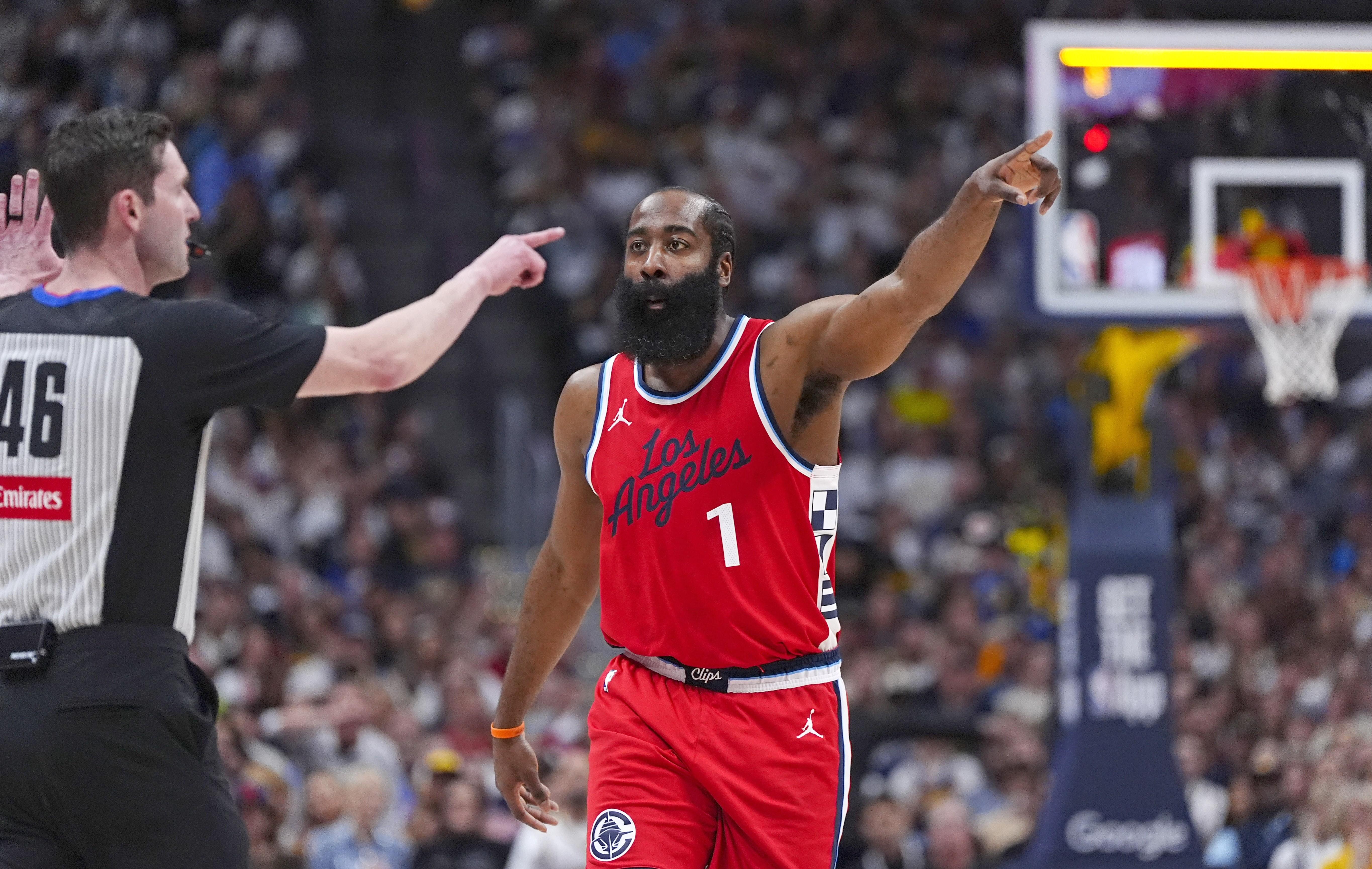 贝博娱乐 -包含NBA总决赛冲刺阶段再迎强敌，斯图加特回应争议，主帅态度：媒体盛赞，心理建设被强调的词条